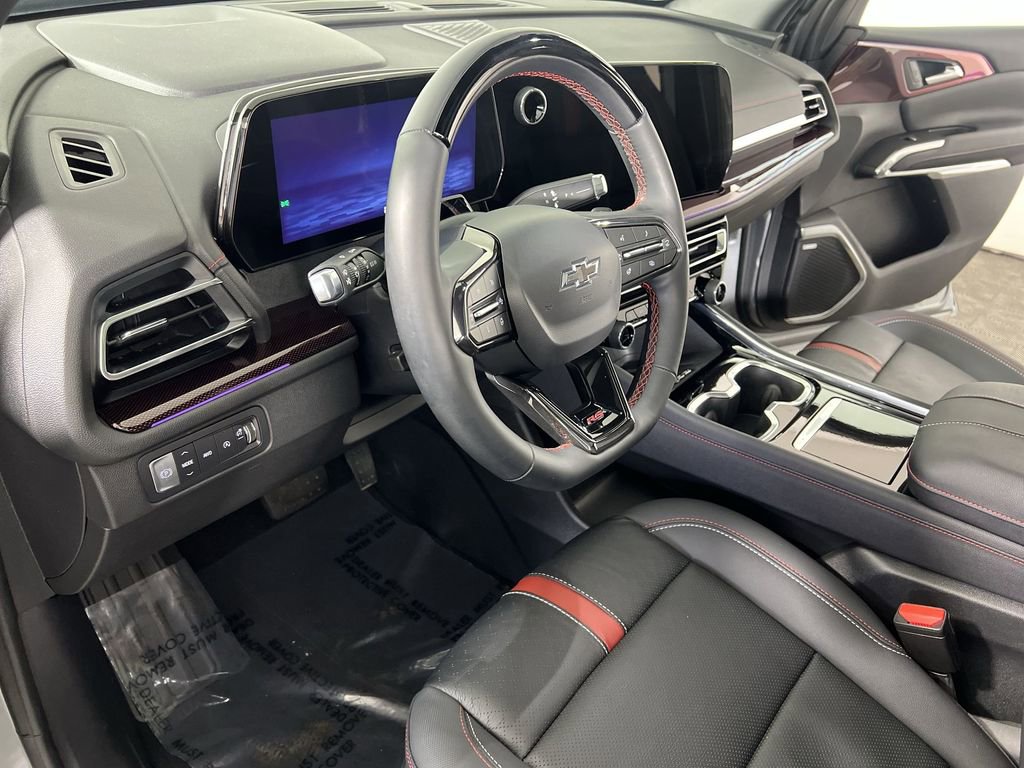 Used 2024 Chevrolet Traverse RS w/ LPO, Floor Liner Package AWD/4WD image 10