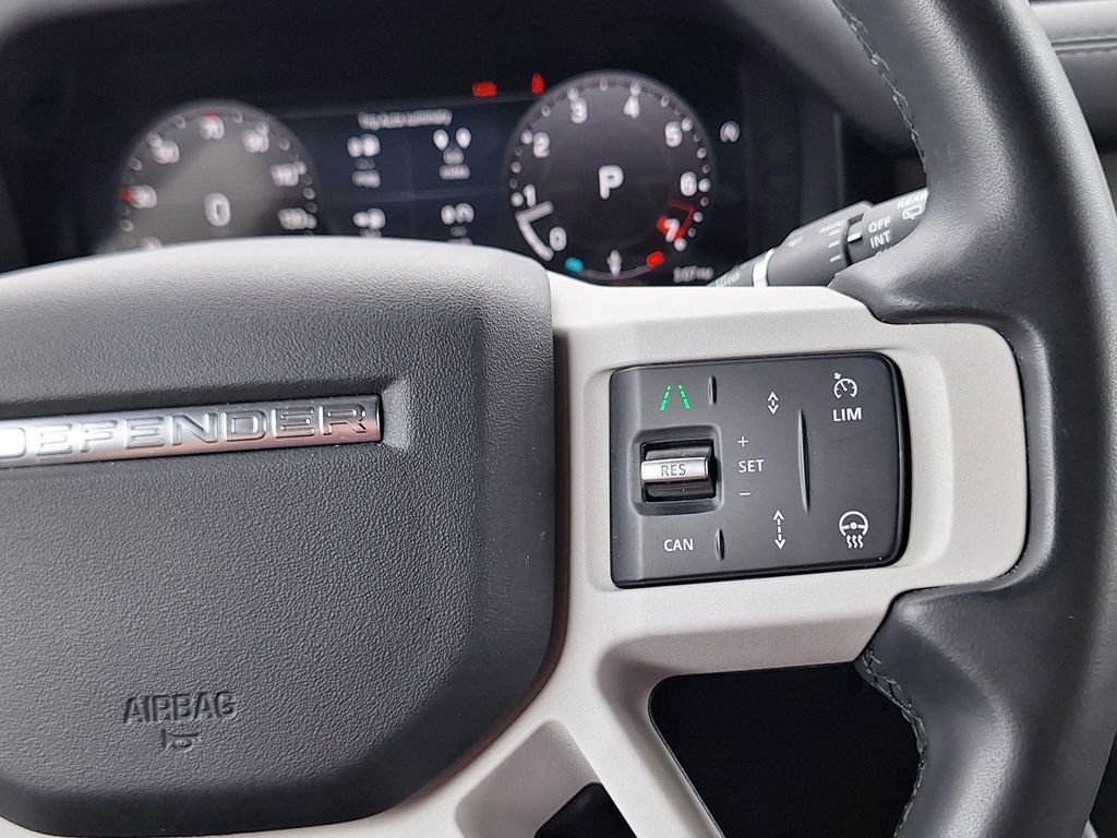 Used 2025 Land Rover Defender 110 S AWD/4WD image 18