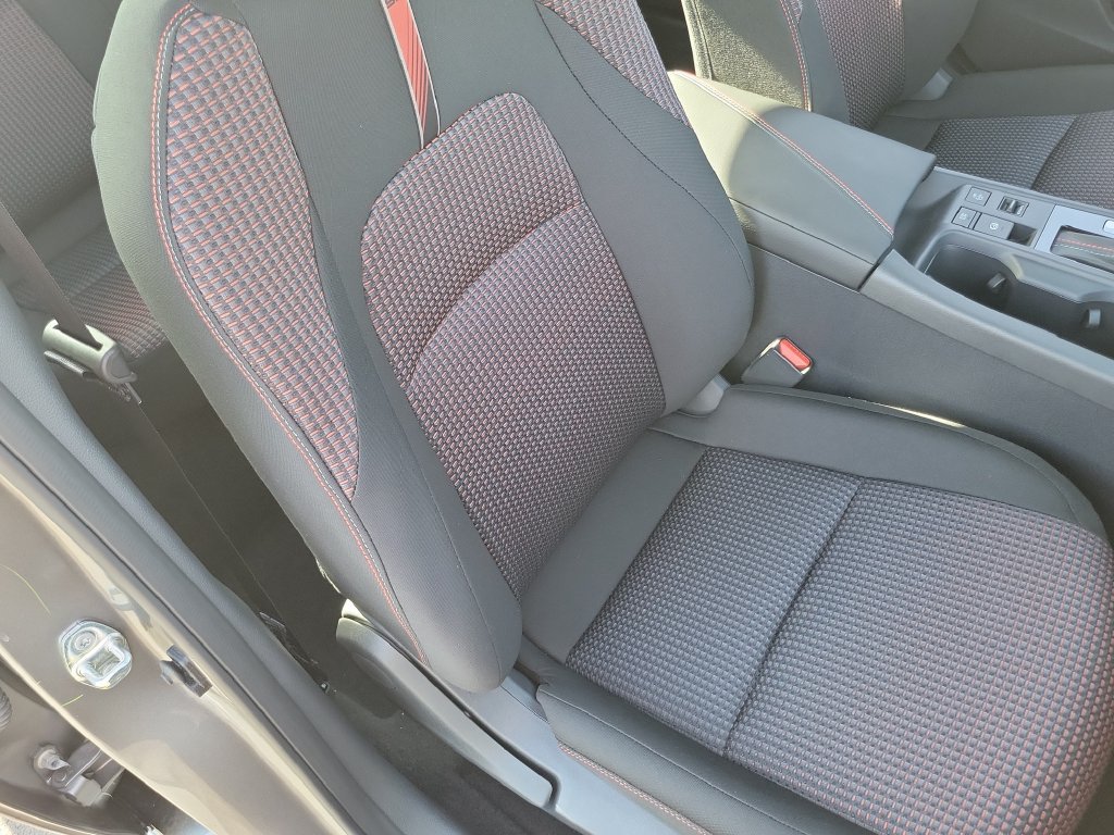 New 2027 Nissan Sentra SR w/ Floor Mat Package FWD image 12