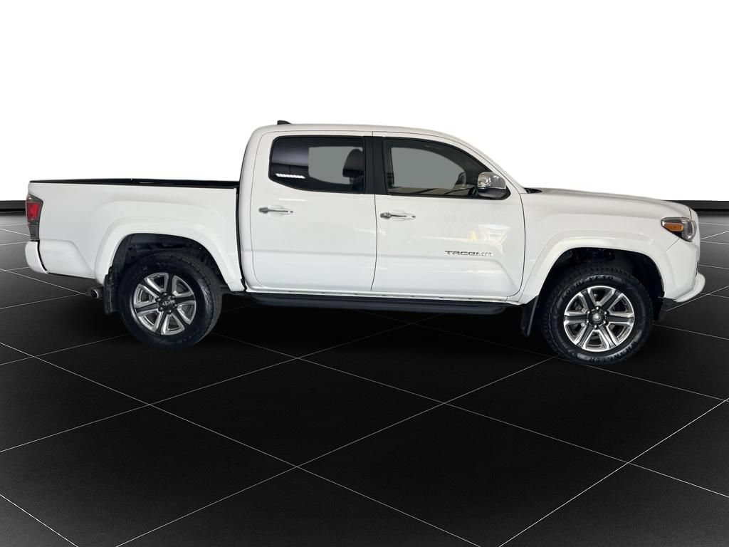 Used 2018 Toyota Tacoma Limited AWD/4WD image 6
