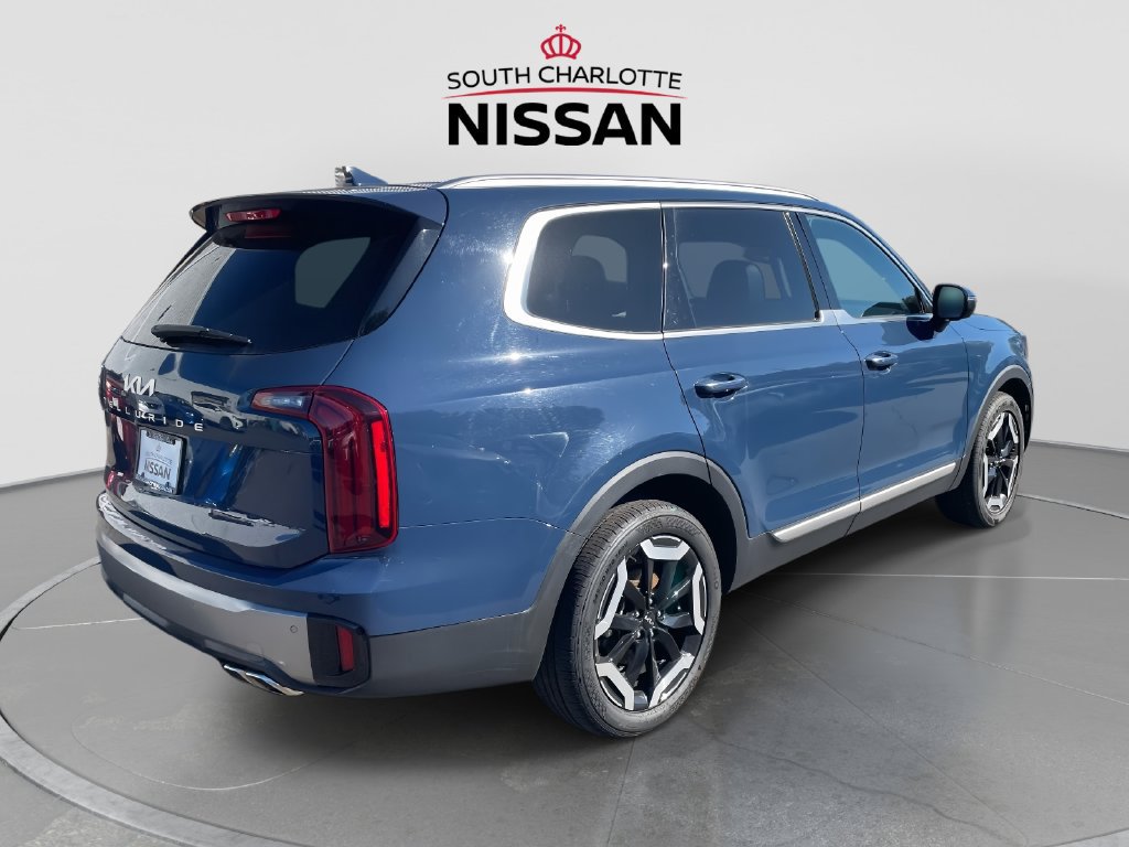 Used 2025 Kia Telluride S FWD image 7