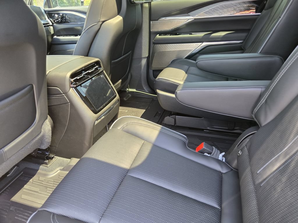 New 2026 Cadillac Escalade IQL Sport 2 w/ LPO, Floor Liner Package AWD/4WD image 18