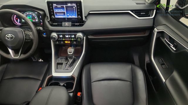 Used 2019 Toyota RAV4 Limited FWD image 38