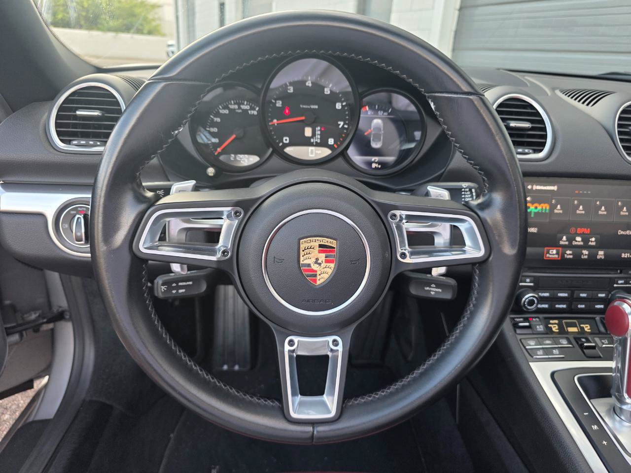 Used 2019 Porsche 718 Boxster RWD image 35