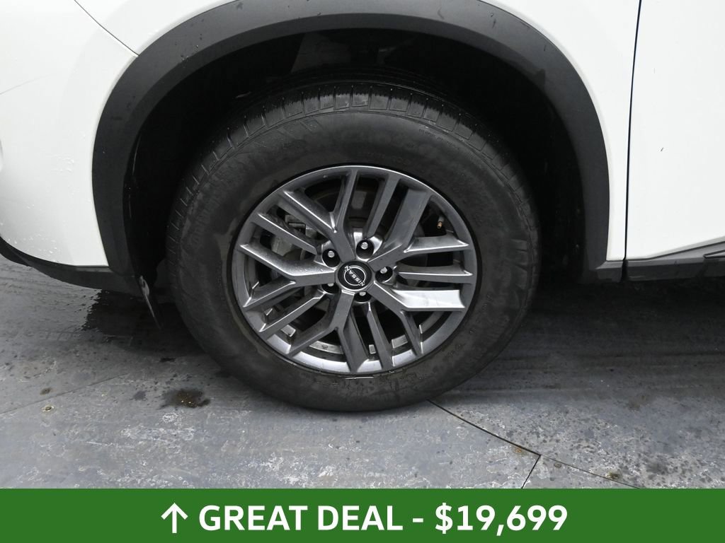 Used 2024 Nissan Rogue S AWD/4WD image 15