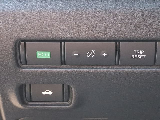 Used 2025 Nissan Sentra SV FWD image 23