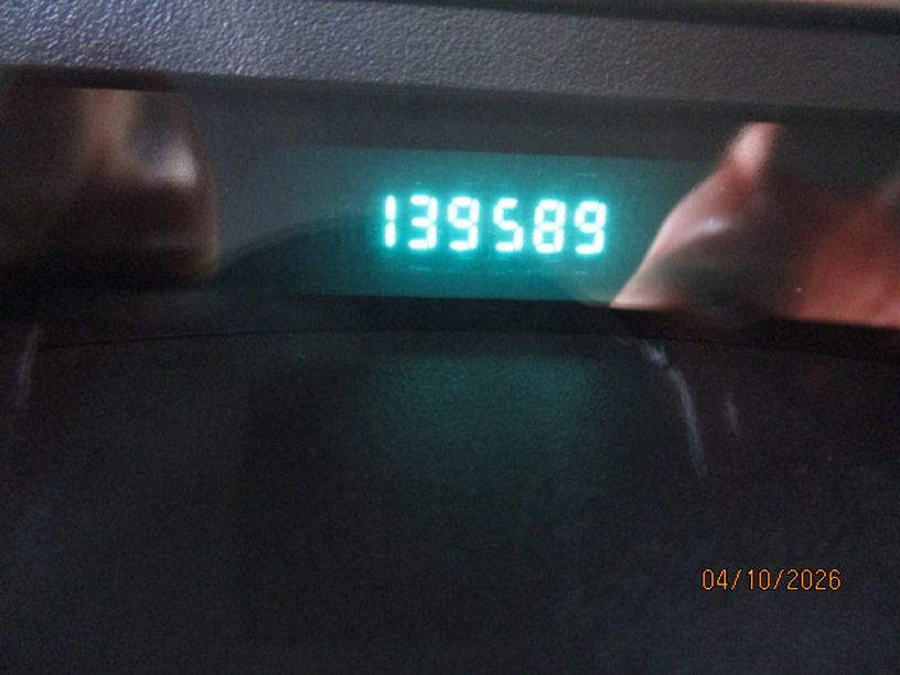 Used 2002 GMC Envoy SLE image 16