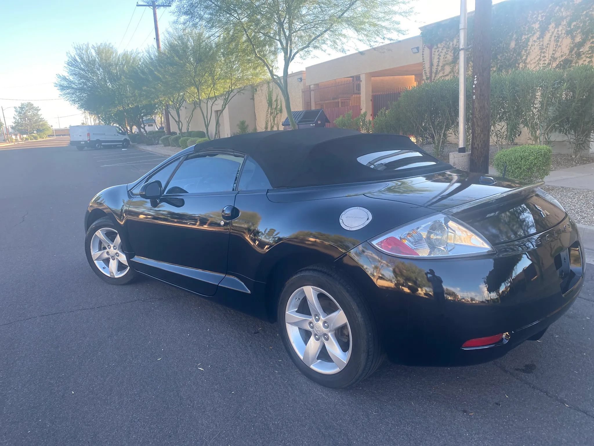 Used 2008 Mitsubishi Eclipse GS FWD image 2
