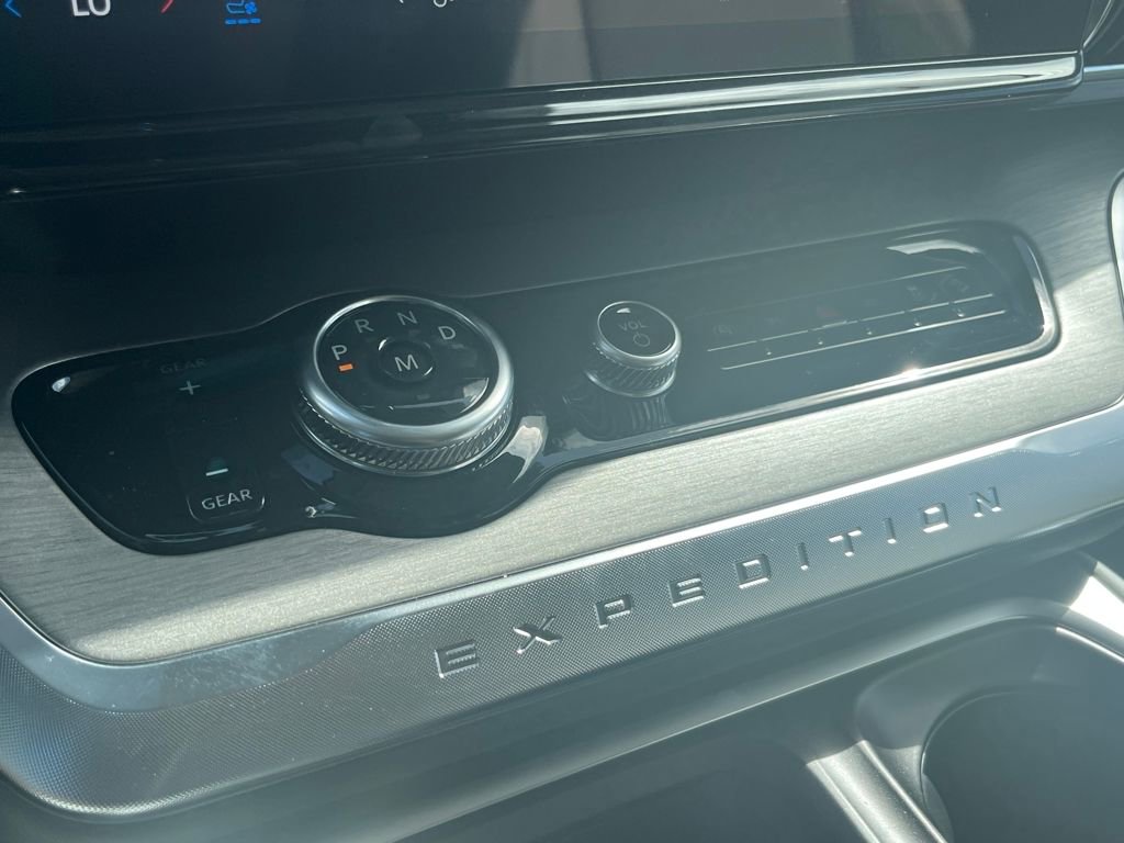 New 2026 Ford Expedition Platinum w/ Driver's Package AWD/4WD image 27