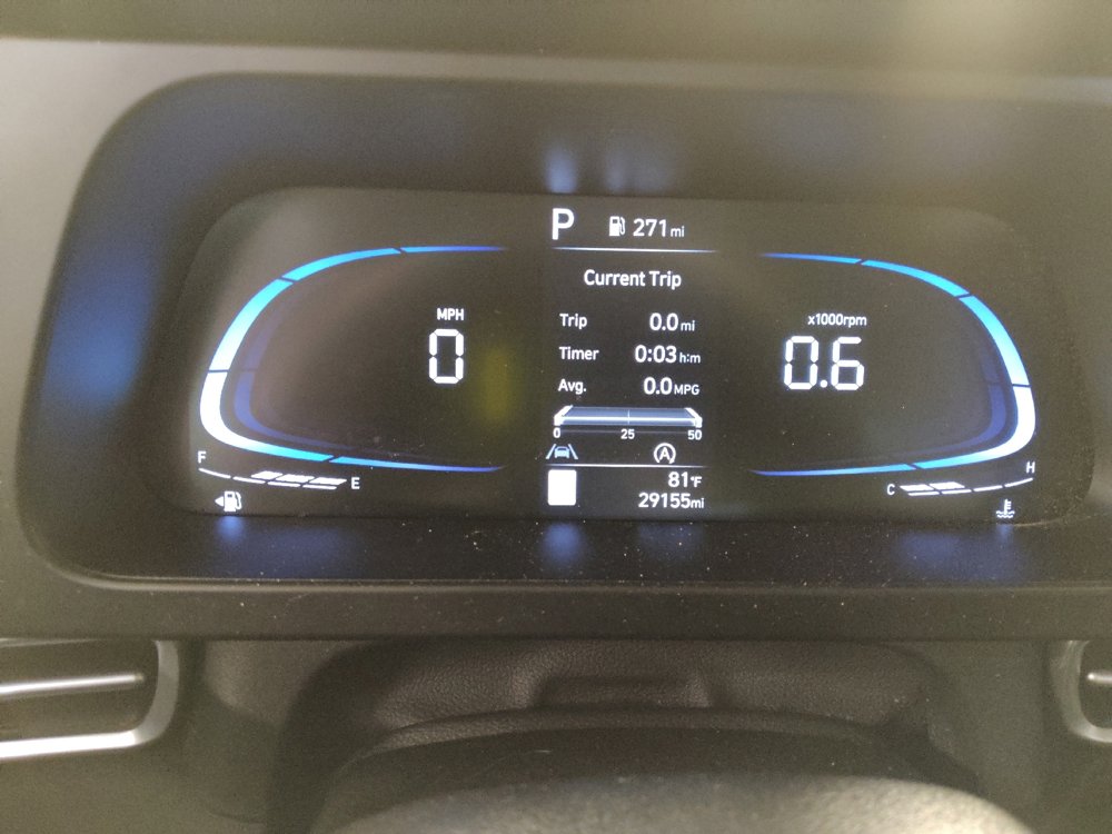 Used 2025 Hyundai Elantra SE image 23