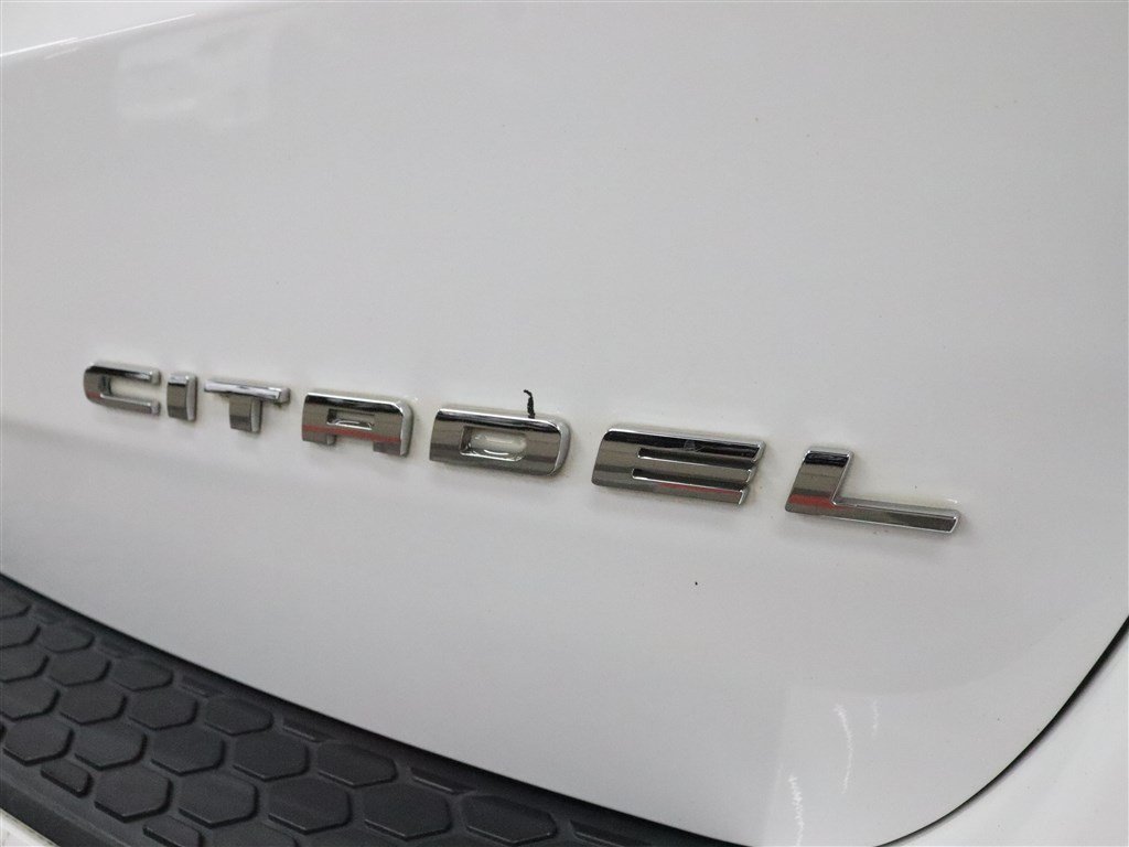 Used 2019 Dodge Durango Citadel w/ Technology Group AWD/4WD image 10