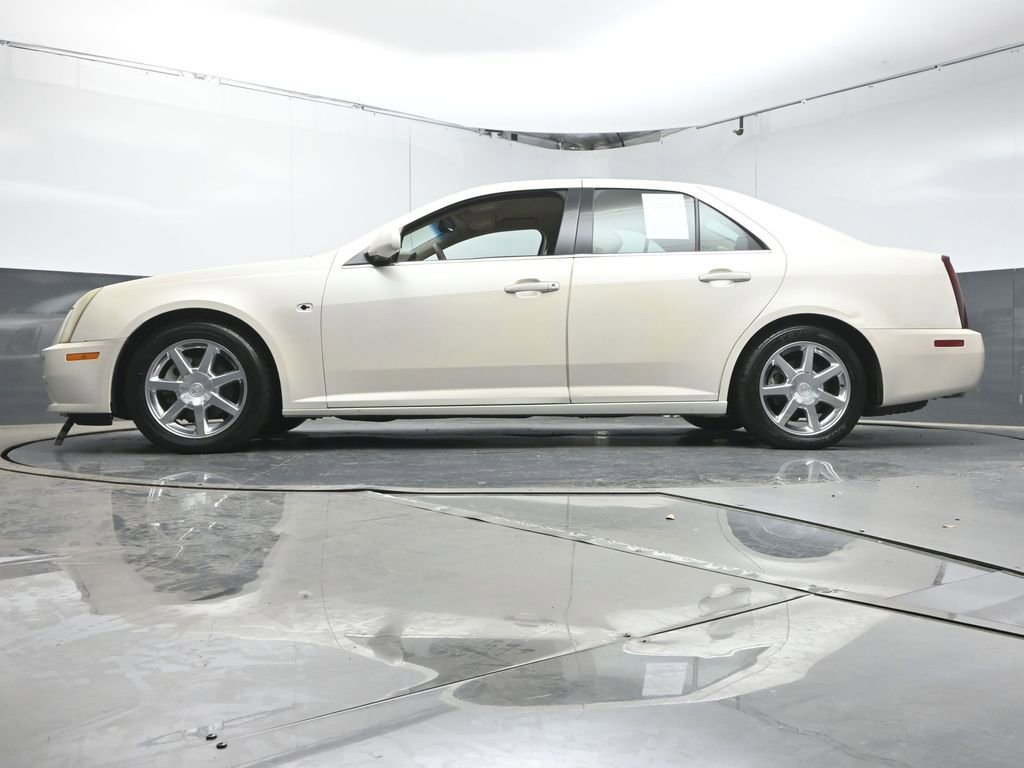 Used 2005 Cadillac STS w/ Preferred Equipment Group image 34