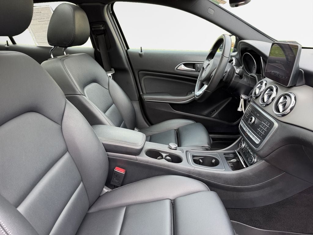 Used 2020 Mercedes-Benz GLA 250 4MATIC image 29