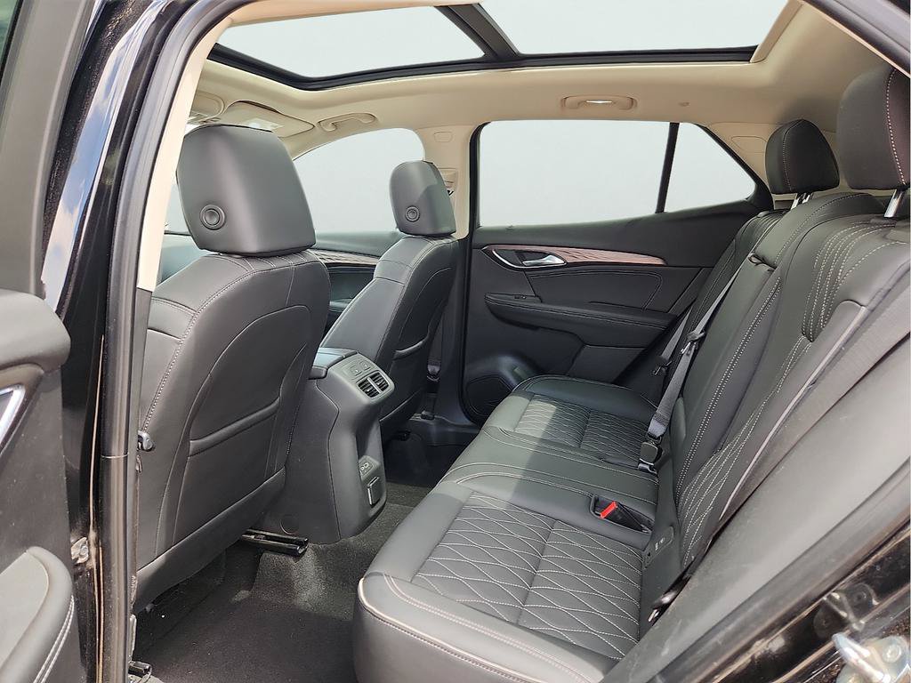 Used 2023 Buick Envision Avenir FWD image 15
