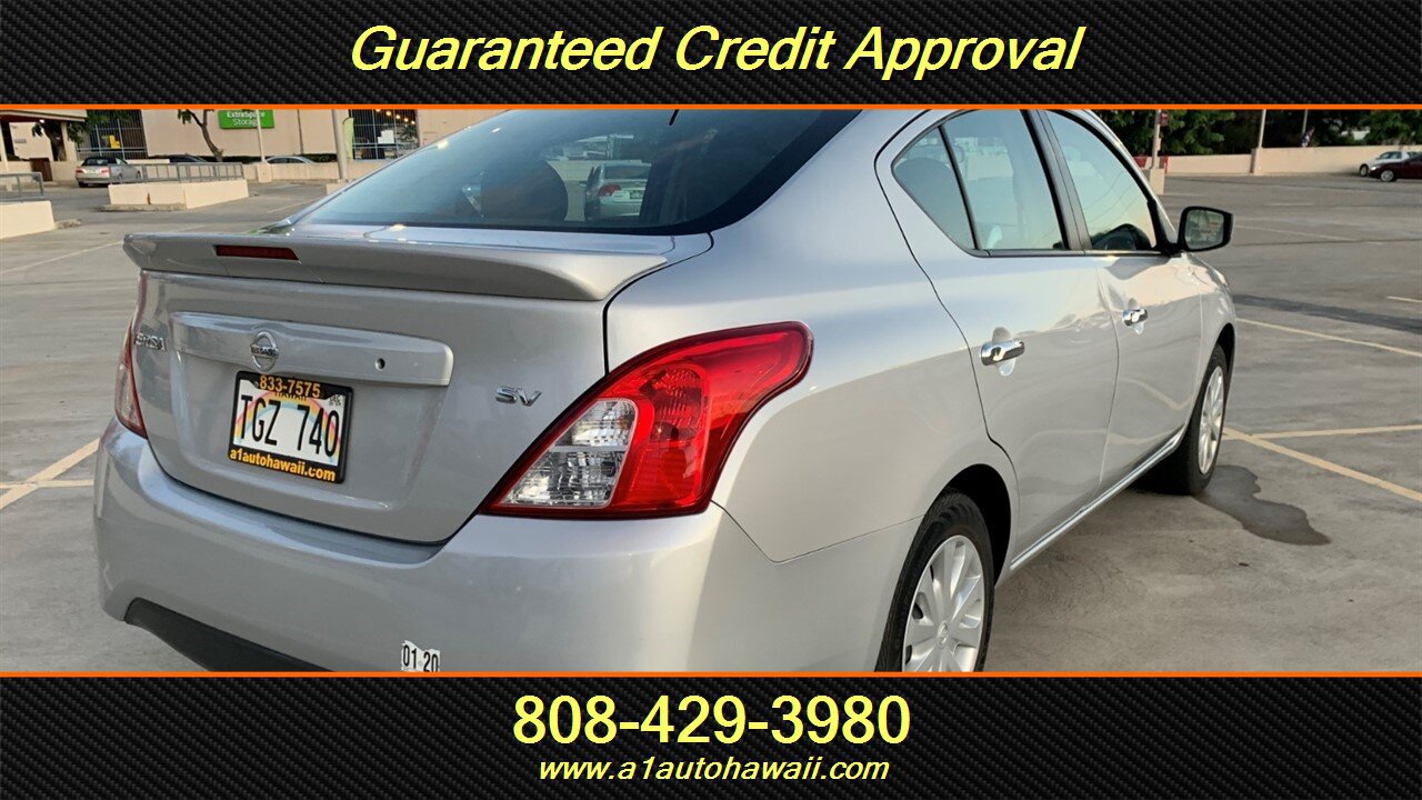 Used 2018 Nissan Versa SV FWD image 6