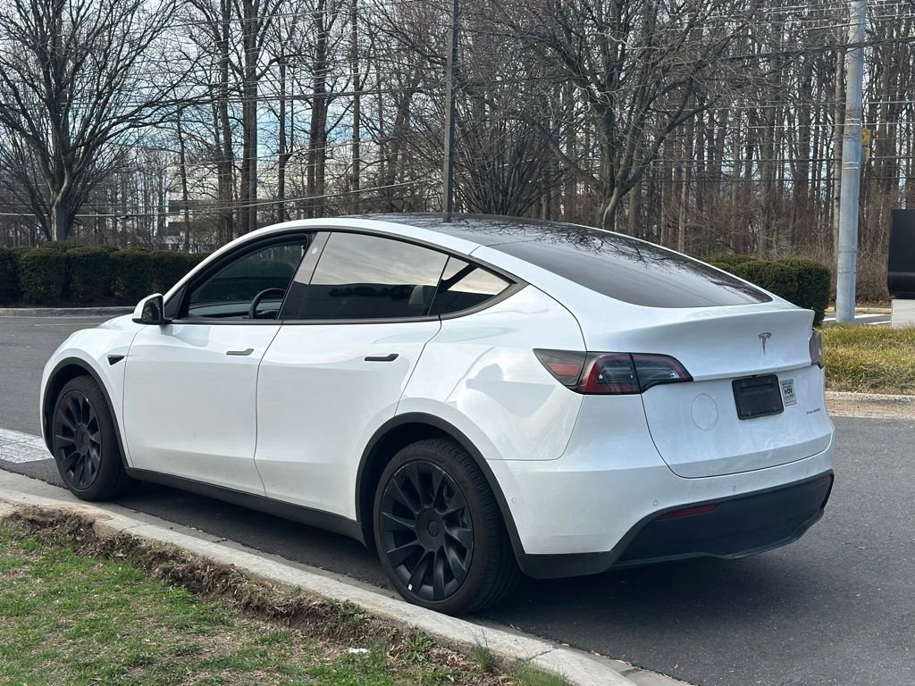 Used 2022 Tesla Model Y Long Range image 4