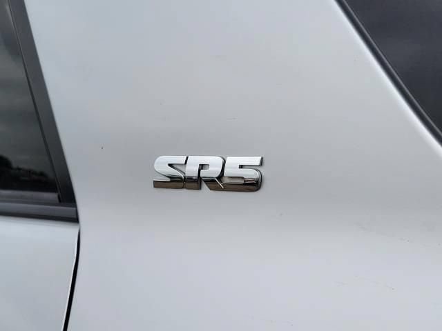 Used 2020 Toyota 4Runner SR5 AWD/4WD image 7