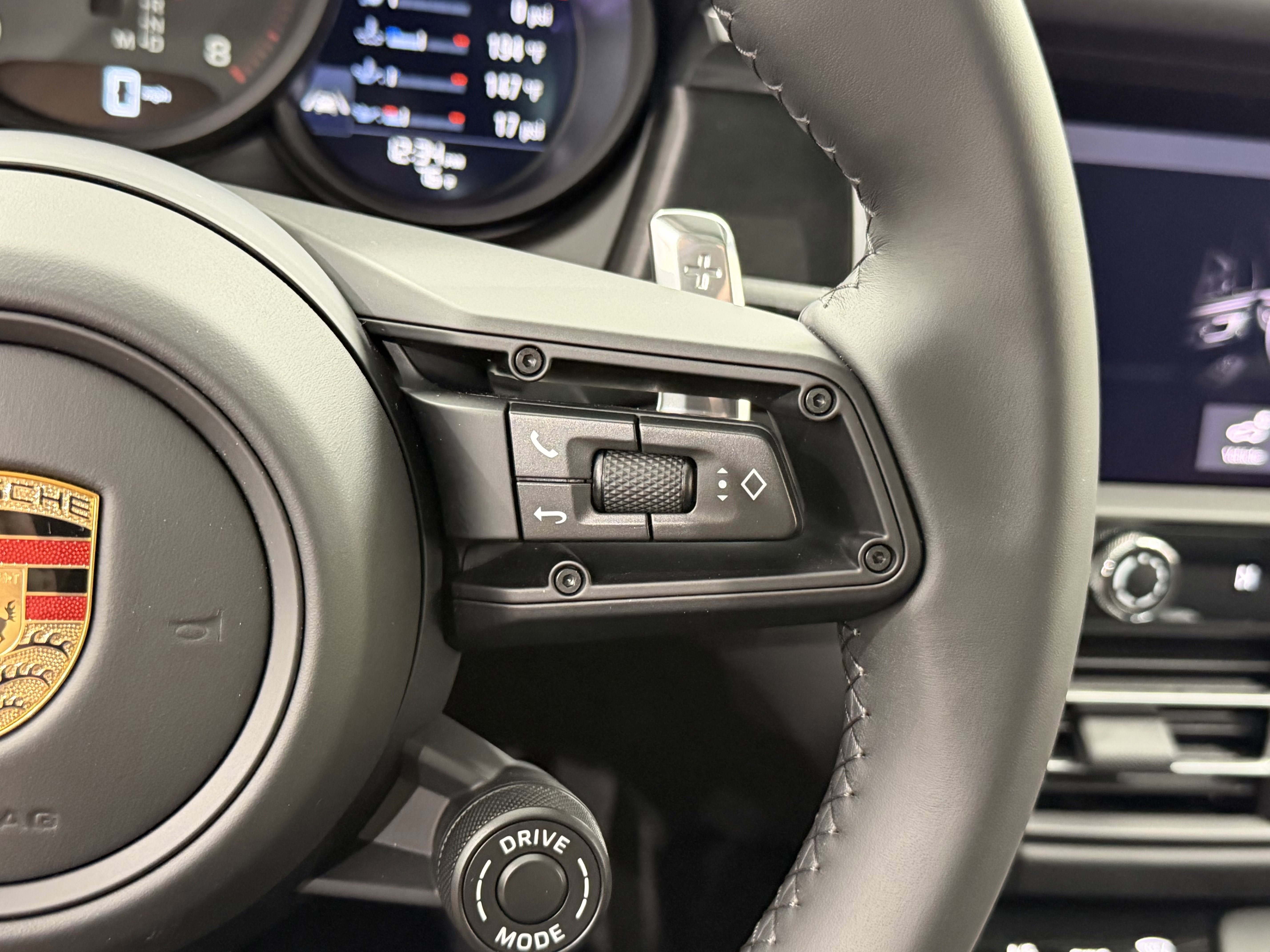 New 2026 Porsche Macan GTS image 50