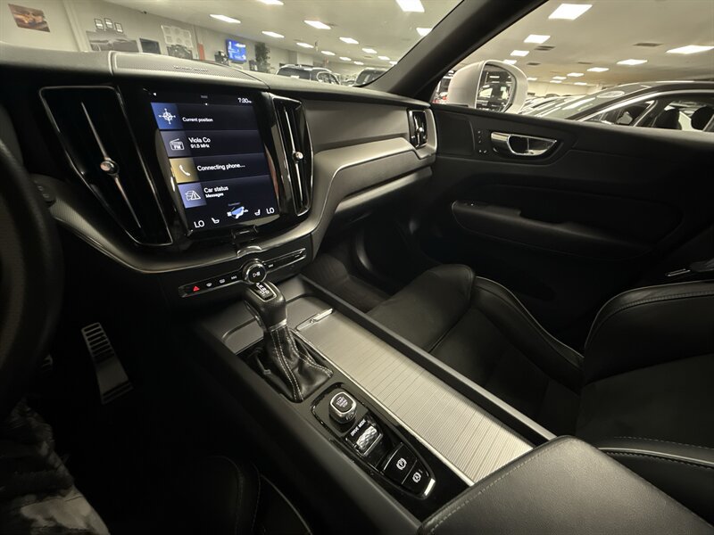 Used 2019 Volvo XC60 T5 R-Design w/ Protection Package Premier FWD image 31