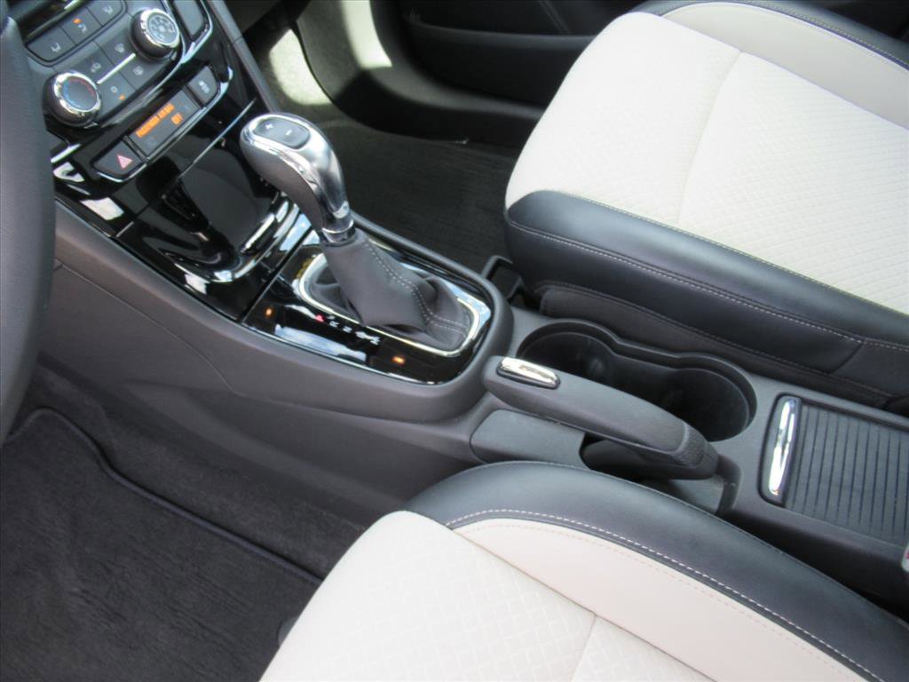 Used 2020 Buick Encore Preferred w/ Safety Package image 17