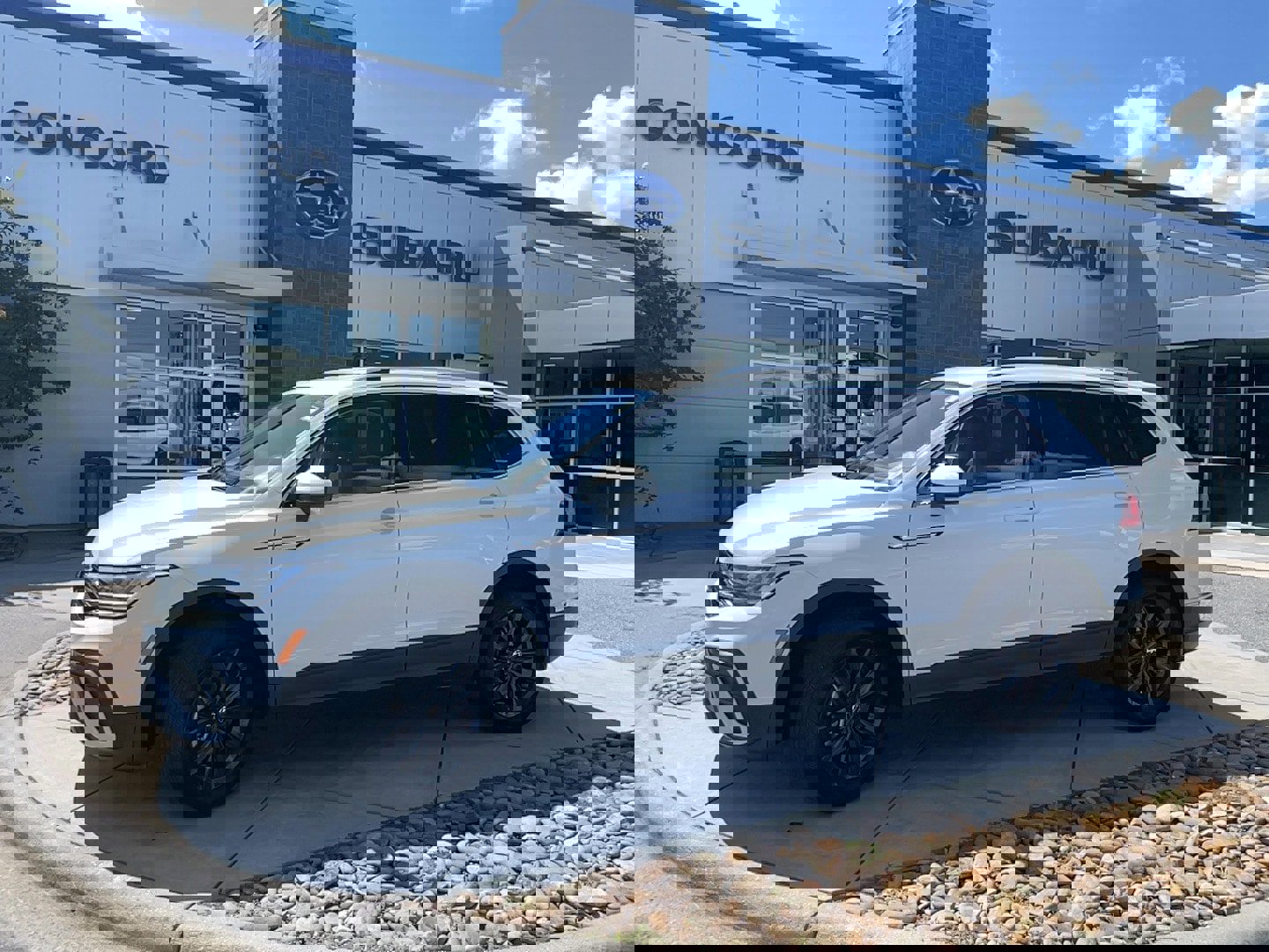 Used 2024 Volkswagen Tiguan SE