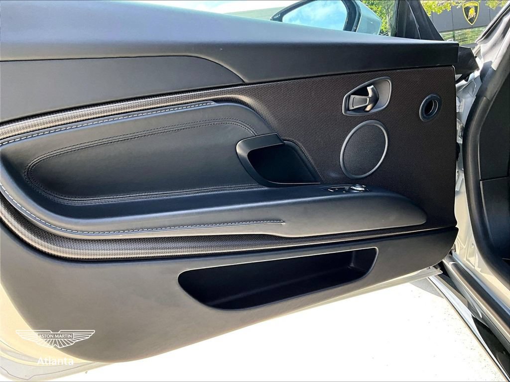 Used 2018 Aston Martin DB11 V12 RWD image 18
