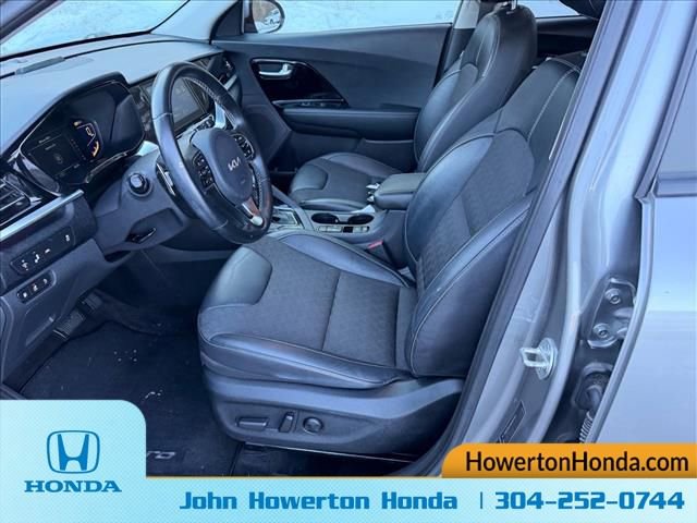Used 2022 Kia Niro EX image 12