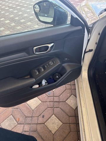 Used 2023 Honda Civic Sport image 2