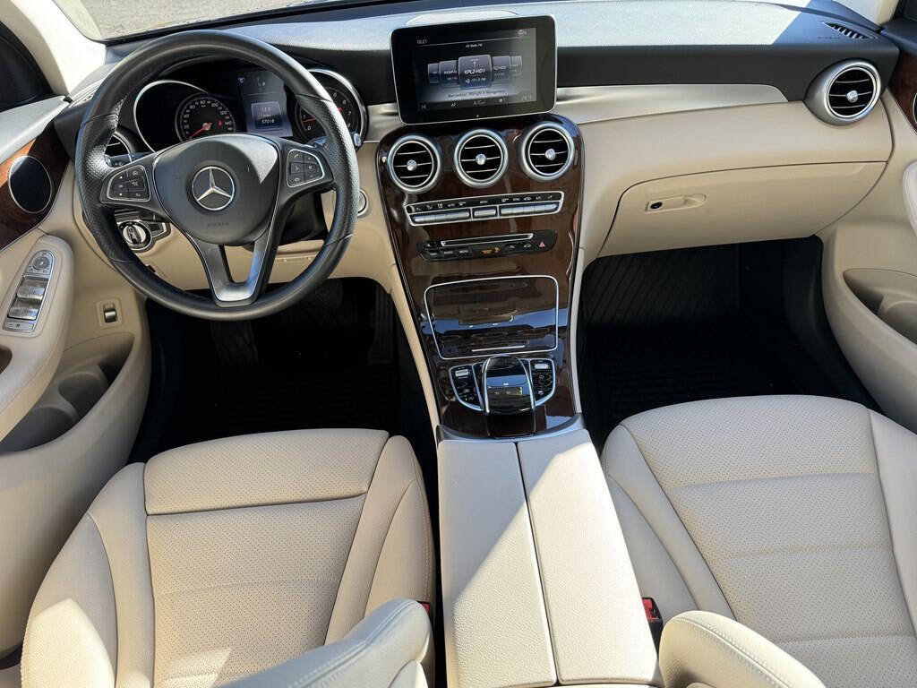Used 2016 Mercedes-Benz GLC 300 w/ Multimedia Package image 13