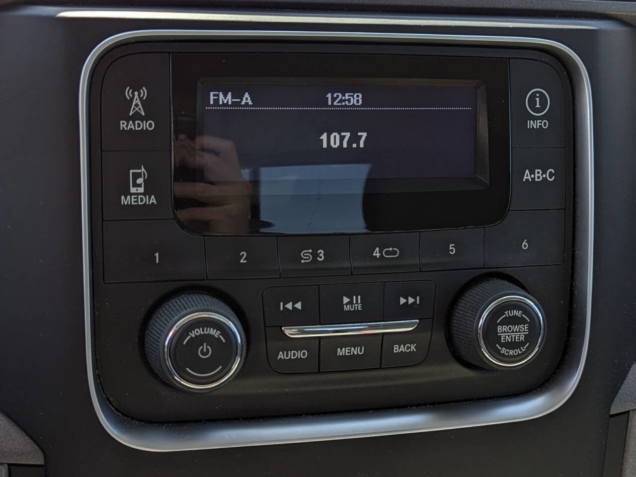 Used 2014 RAM 1500 Express RWD image 17