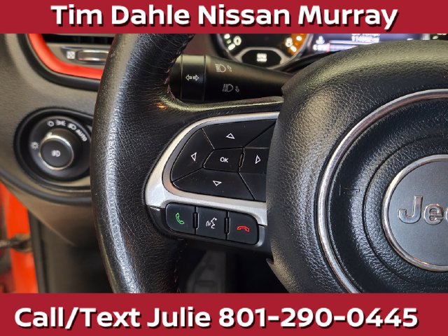 Used 2015 Jeep Renegade Trailhawk AWD/4WD image 24