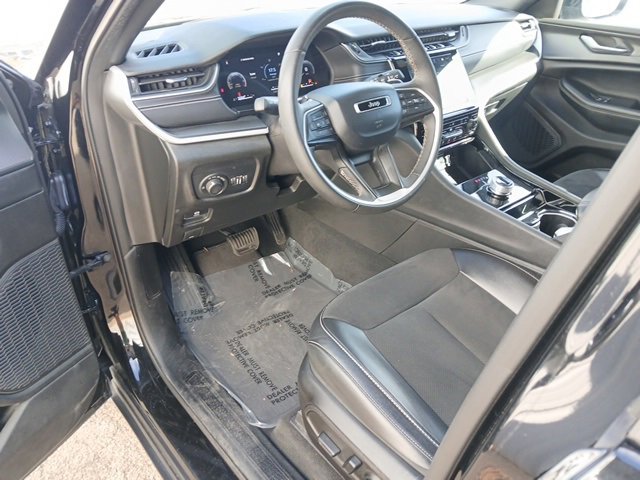 Used 2023 Jeep Grand Cherokee L Laredo image 61