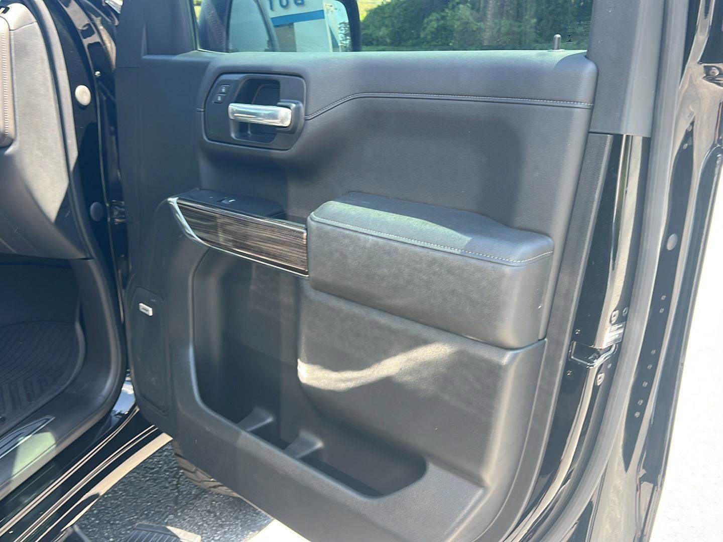 Used 2020 Chevrolet Silverado 1500 LT Trail Boss AWD/4WD image 14