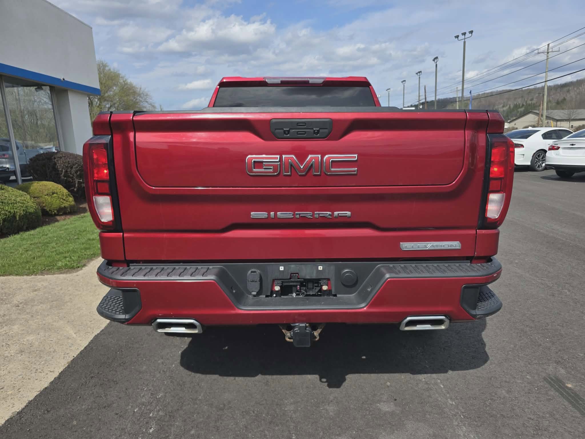 Used 2021 GMC Sierra 1500 Elevation w/ X31 Off-Road Package AWD/4WD image 4
