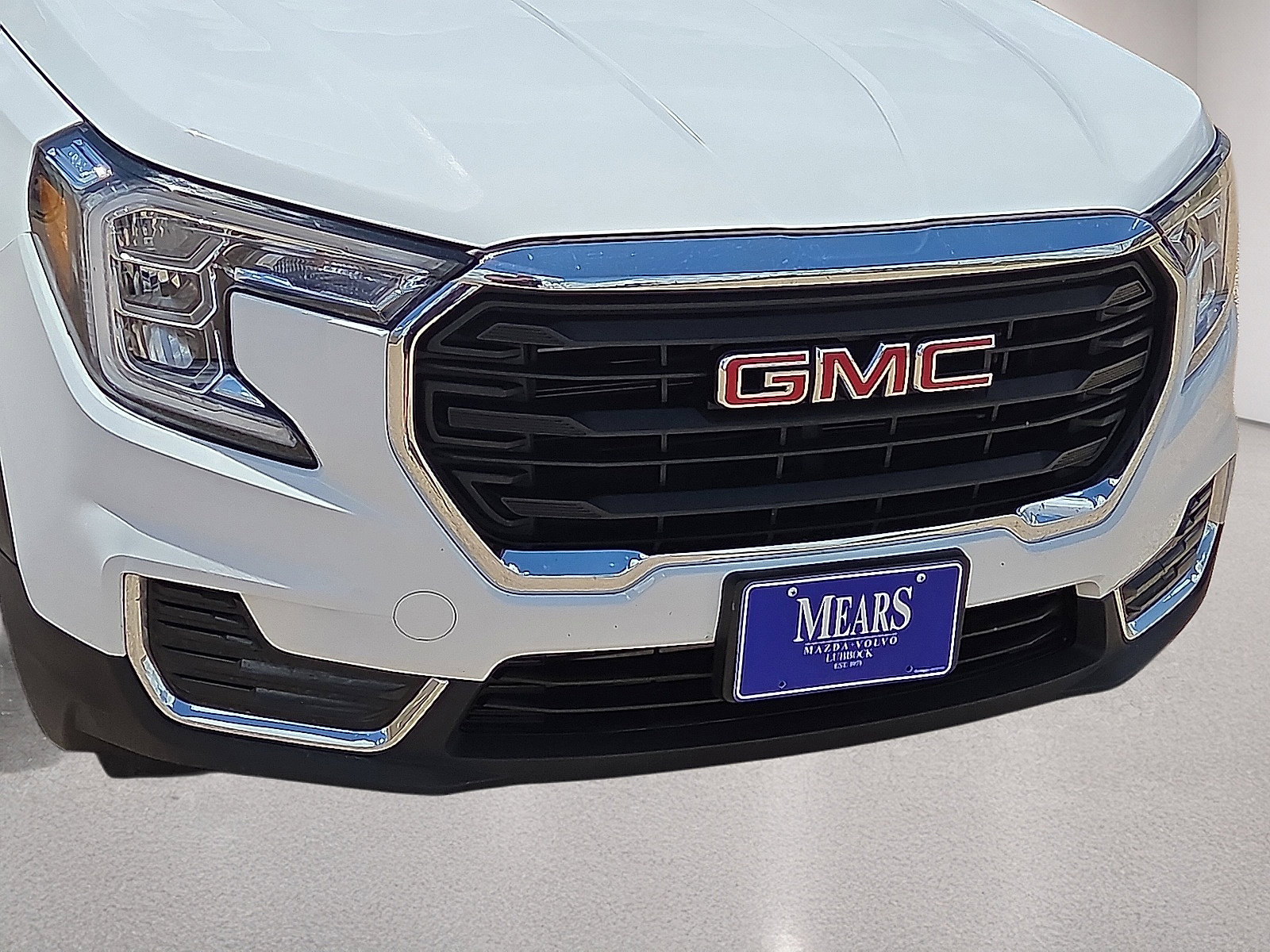 Used 2024 GMC Terrain SLE FWD image 9