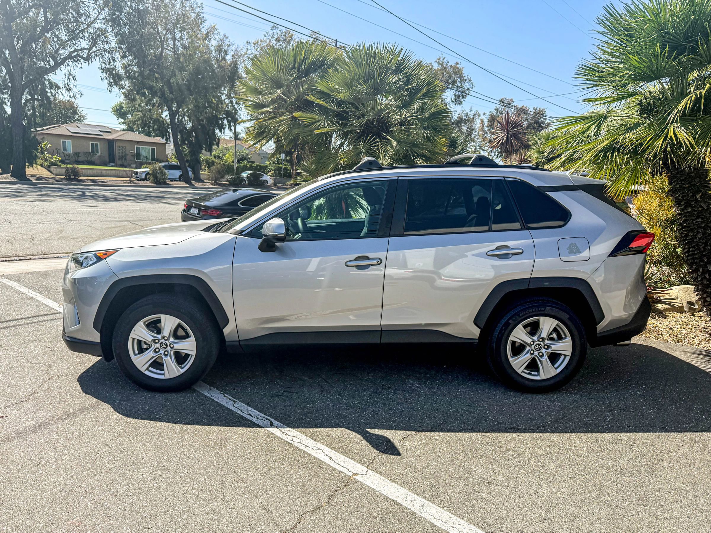 Used 2020 Toyota RAV4 XLE image 13