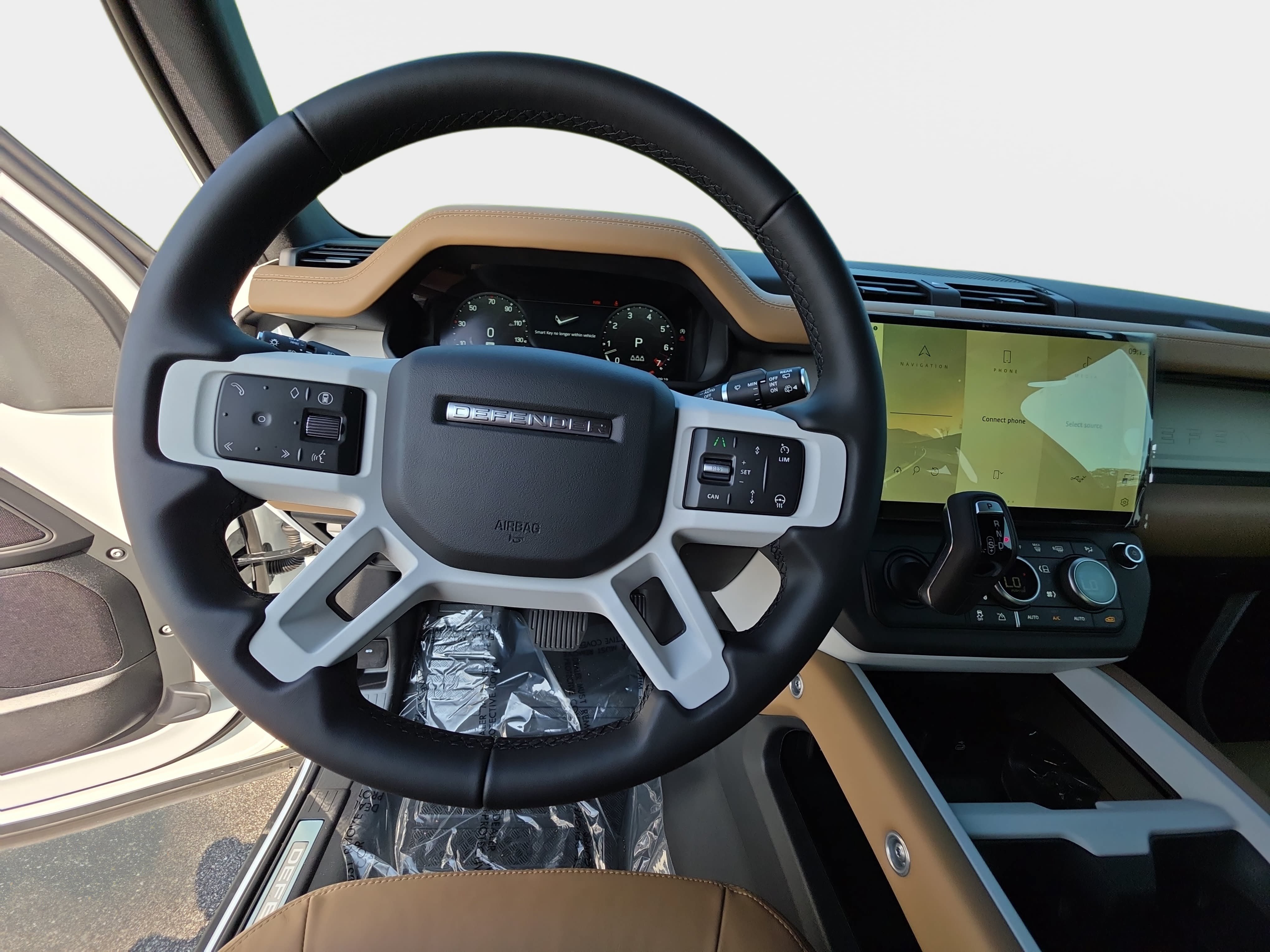 New 2026 Land Rover Defender 110 X-Dynamic SE AWD/4WD image 15