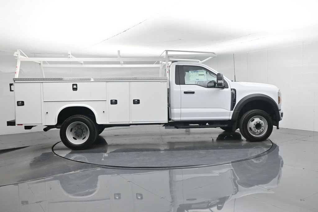 New 2025 Ford F450 XL w/ XL Chrome Package RWD image 31