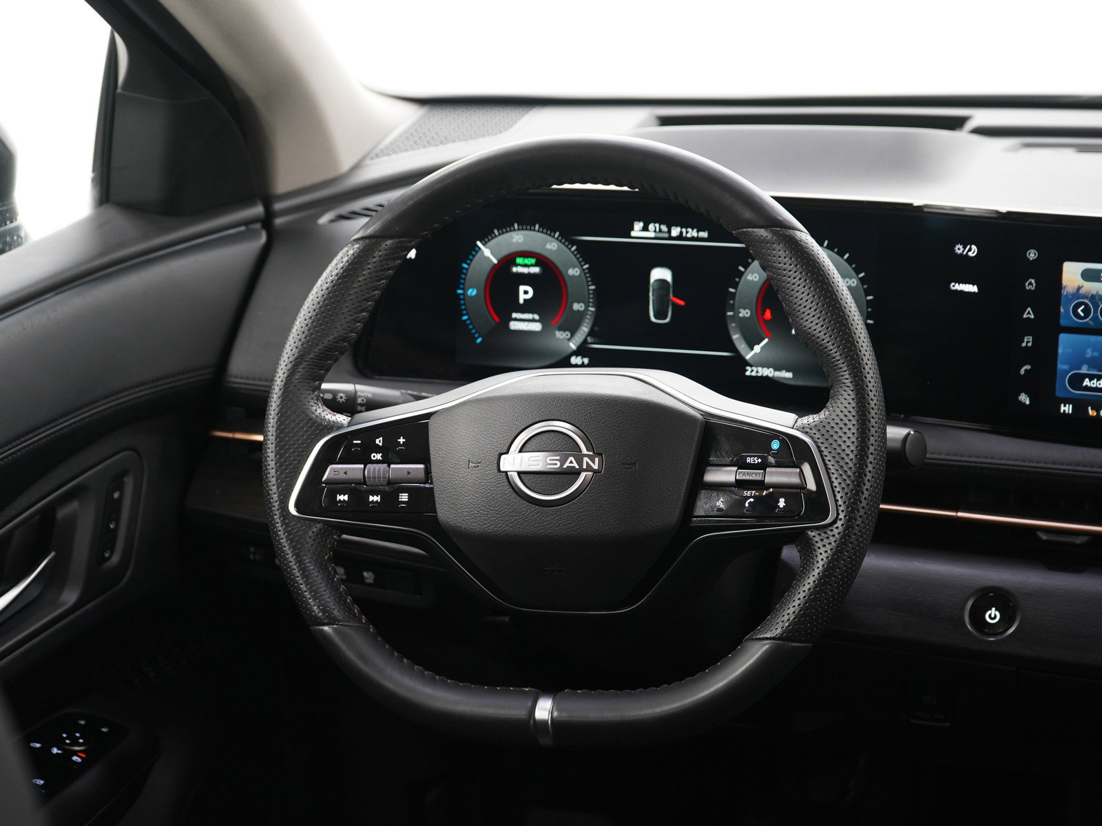 Used 2023 Nissan Ariya AWD image 14