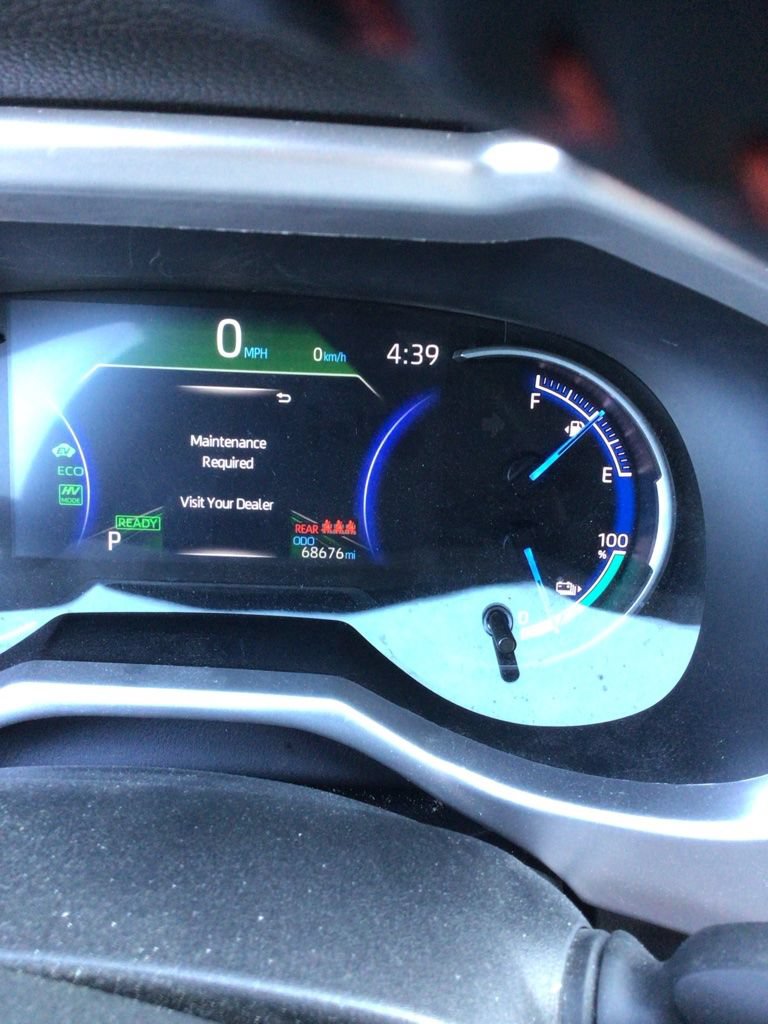 Used 2021 Toyota RAV4 SE w/ Weather & Moonroof Package AWD/4WD image 9
