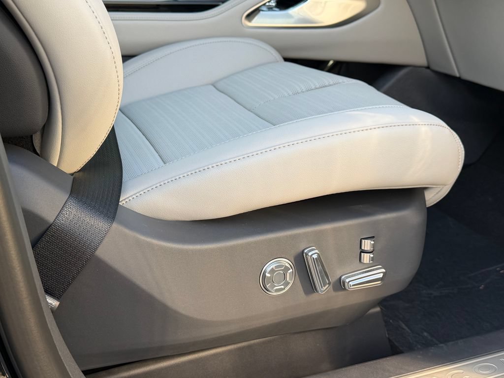 New 2026 Lincoln Nautilus Reserve AWD/4WD image 17