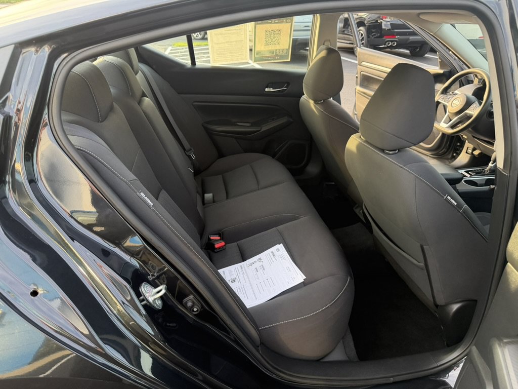 Used 2022 Nissan Altima 2.5 SV FWD image 33