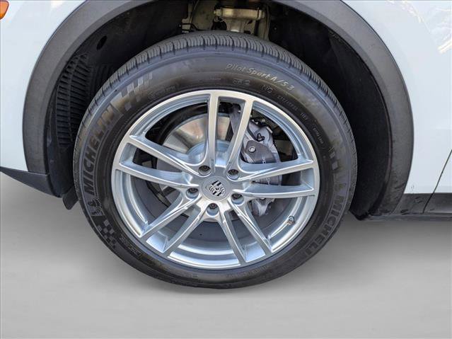 Used 2020 Porsche Cayenne image 24