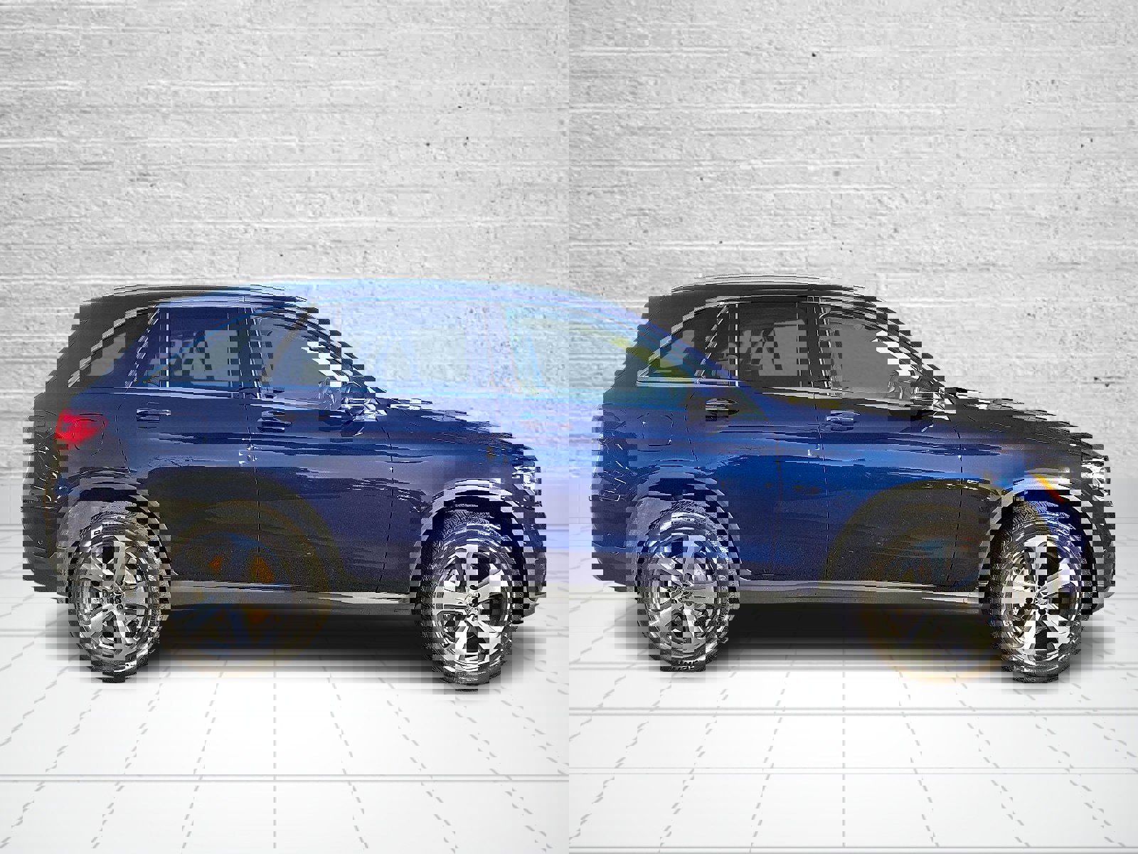 Used 2022 Mercedes-Benz GLC 300 4MATIC image 7