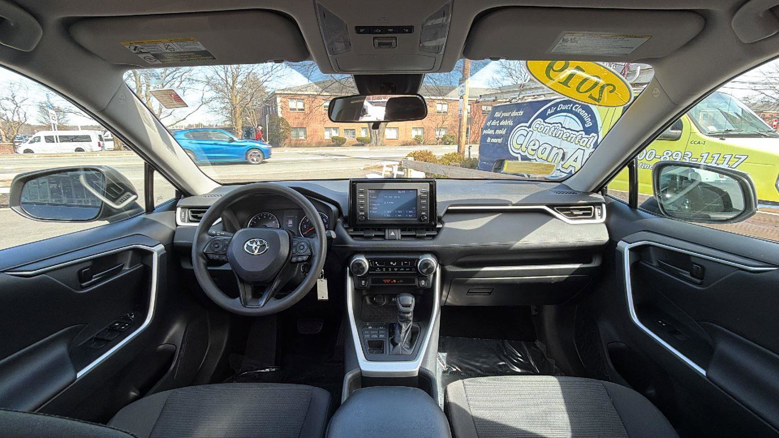 Used 2019 Toyota RAV4 LE image 28