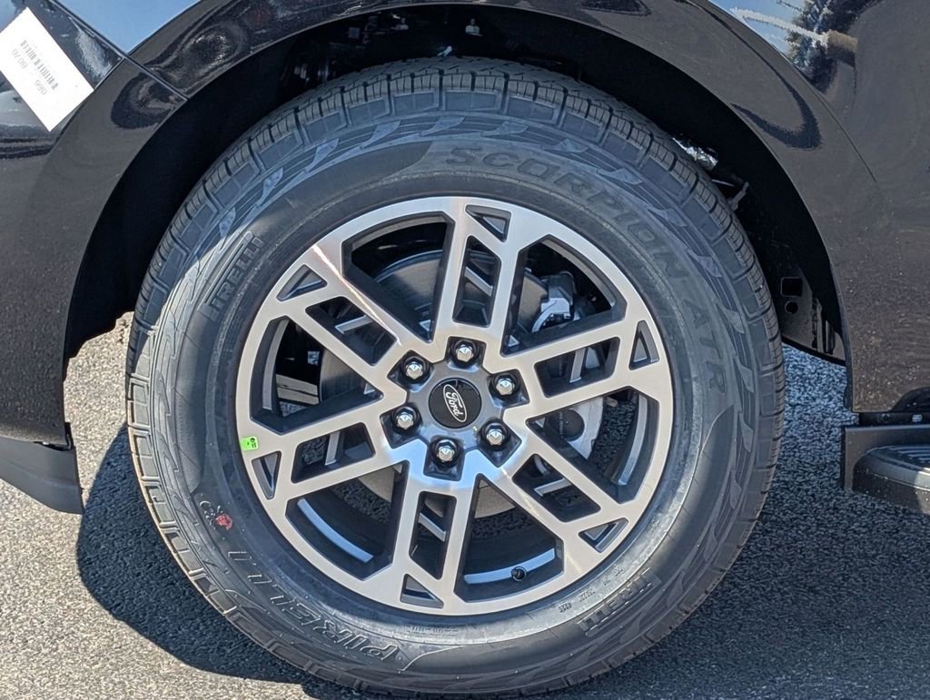New 2026 Ford Expedition Active image 16