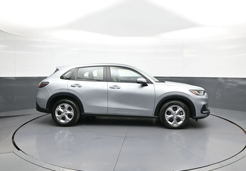 Certified 2024 Honda HR-V LX image 5