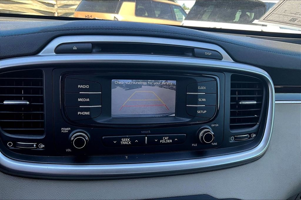 Used 2017 Kia Sorento AWD image 13