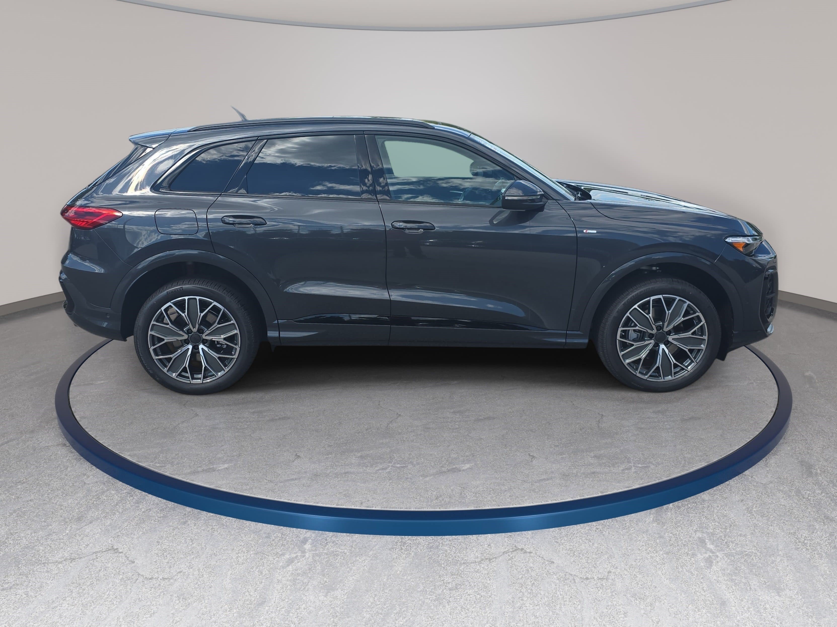 New 2026 Audi Q5 Premium Plus AWD/4WD image 4