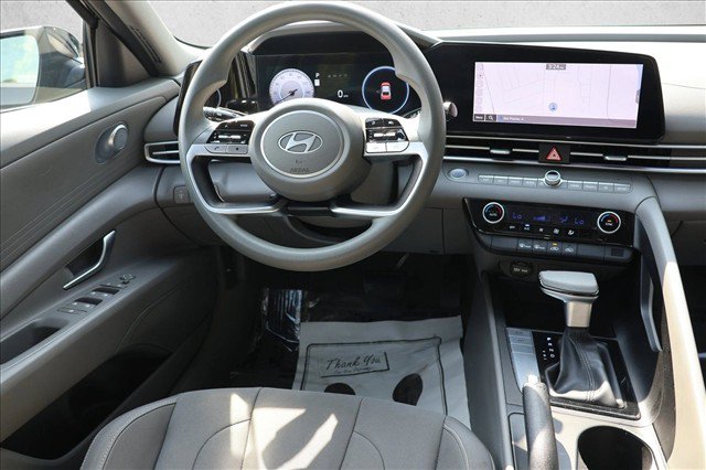 Used 2024 Hyundai Elantra SEL FWD image 23